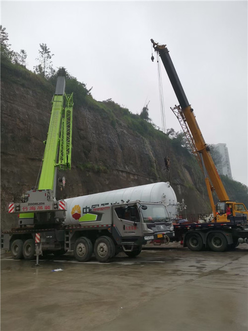 华容区“不怕风雨冻”—— 吊车的 “恶劣环境适应” 技术